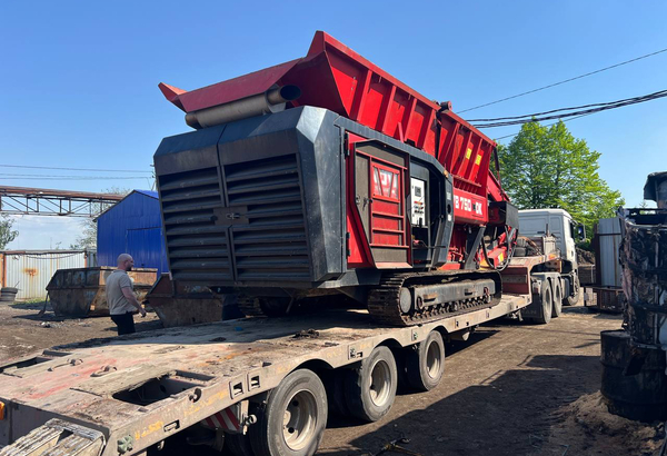 Шредер HAMMEL VB 750 DK для переработки древесины и строительных отходов